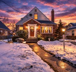 348 Carnation Avenue, Floral Park, NY 11001