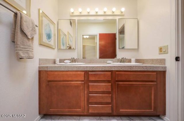 6861 E Dorado Court, Tucson, AZ 85715