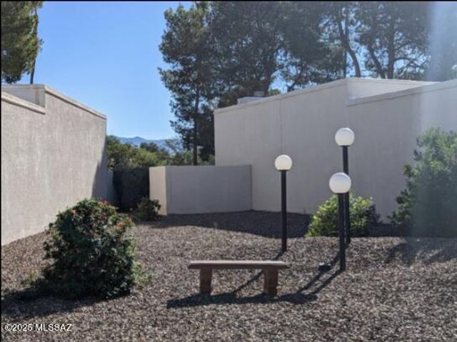 6861 E Dorado Court, Tucson, AZ 85715