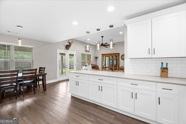 407 Beamer Road SW, Calhoun, GA 30701