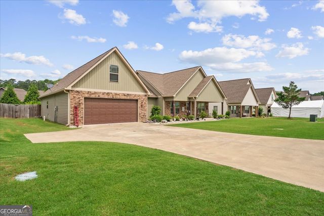 407 Beamer Road SW, Calhoun, GA 30701