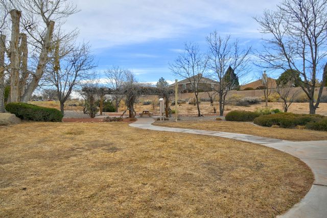 4713 COUNTRY CLUB Lane NW D-4, Albuquerque, NM 87114