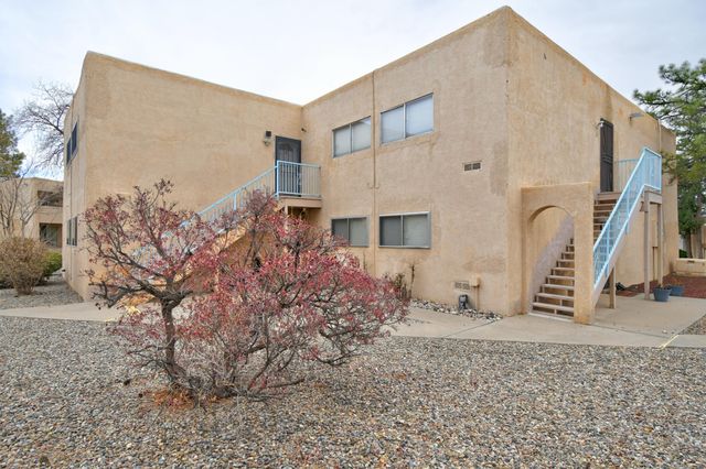 4713 COUNTRY CLUB Lane NW D-4, Albuquerque, NM 87114