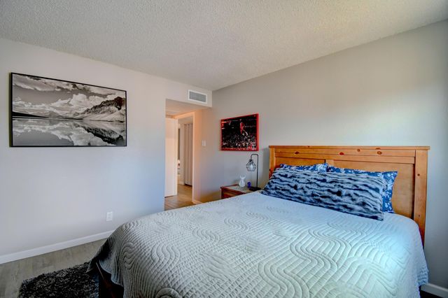 4713 COUNTRY CLUB Lane NW D-4, Albuquerque, NM 87114