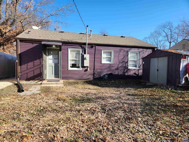 3505 SE Girard ST, Topeka, KS 66605