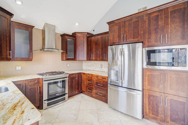 1601 Nicole Drive, Port Jefferson, NY 11776