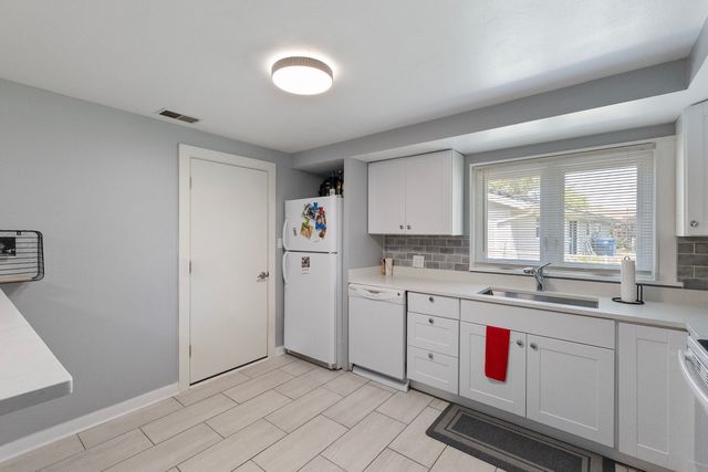 231 Webster Lane, Schaumburg, IL 60193