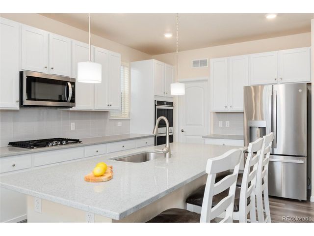 7376 S White Crow Way, Aurora, CO 80016