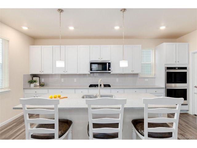 7376 S White Crow Way, Aurora, CO 80016
