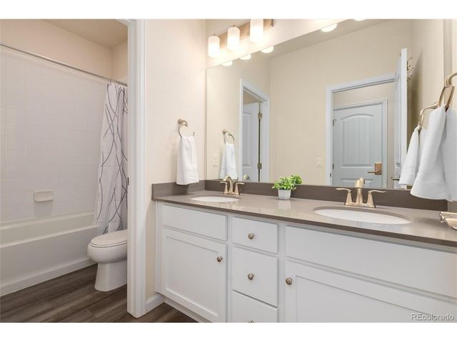 7376 S White Crow Way, Aurora, CO 80016