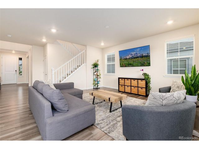 7376 S White Crow Way, Aurora, CO 80016
