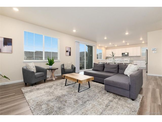 7376 S White Crow Way, Aurora, CO 80016