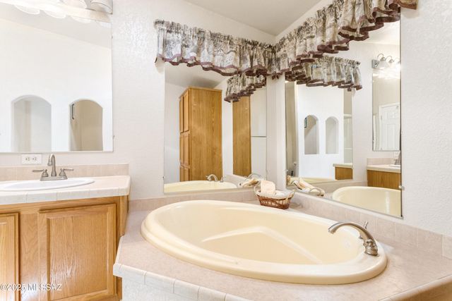 3526 W Rak Road, Douglas, AZ 85607