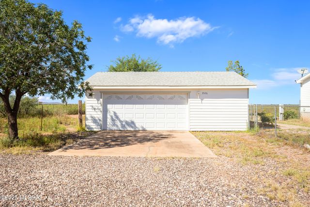 3526 W Rak Road, Douglas, AZ 85607