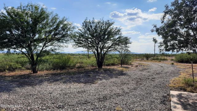 3526 W Rak Road, Douglas, AZ 85607