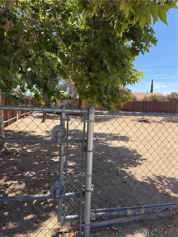 17378 Danbury, Hesperia, CA 92345