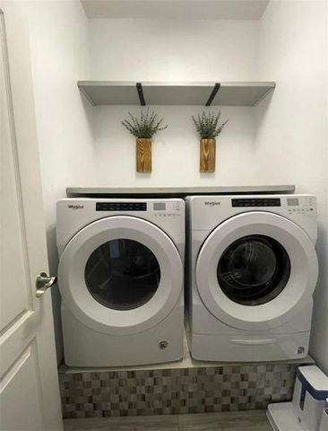 10400 EASTPARK WOODS DR, Orlando, FL 32832