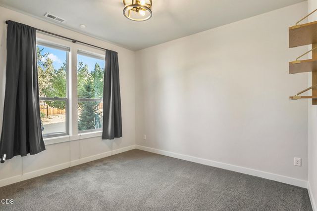 215 SW Cleveland Avenue, Bend, OR 97702