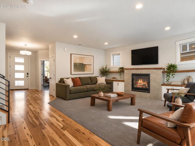 215 SW Cleveland Avenue, Bend, OR 97702