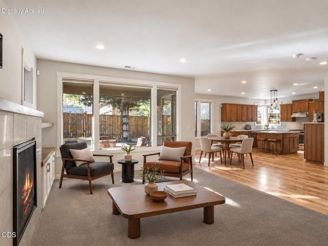 215 SW Cleveland Avenue, Bend, OR 97702