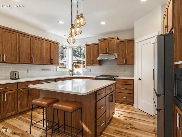 215 SW Cleveland Avenue, Bend, OR 97702