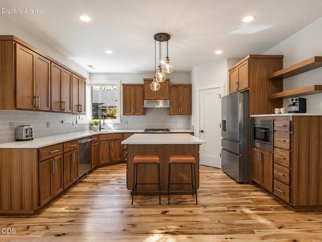 215 SW Cleveland Avenue, Bend, OR 97702