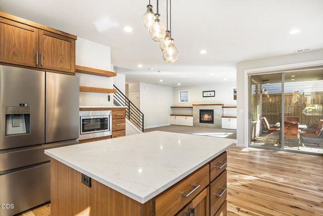 215 SW Cleveland Avenue, Bend, OR 97702