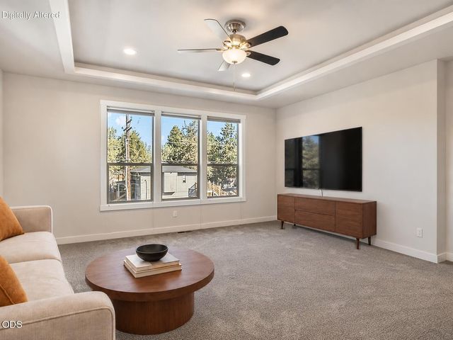 215 SW Cleveland Avenue, Bend, OR 97702