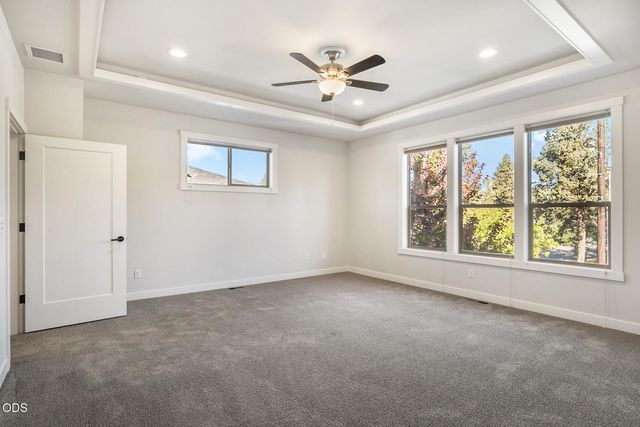 215 SW Cleveland Avenue, Bend, OR 97702