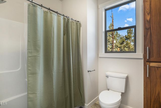 215 SW Cleveland Avenue, Bend, OR 97702