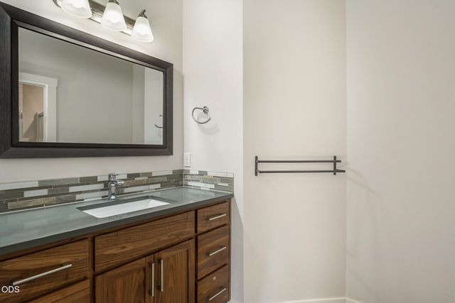 215 SW Cleveland Avenue, Bend, OR 97702