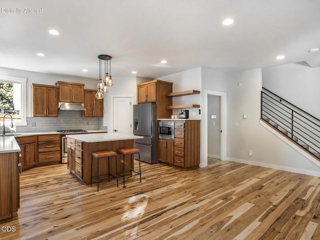 215 SW Cleveland Avenue, Bend, OR 97702