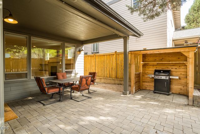 215 SW Cleveland Avenue, Bend, OR 97702