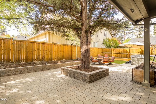 215 SW Cleveland Avenue, Bend, OR 97702