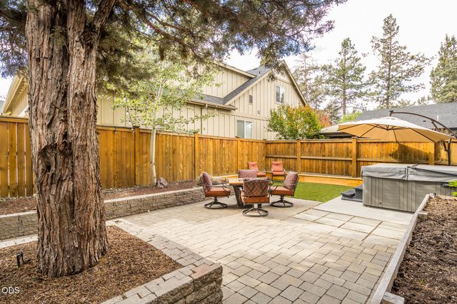 215 SW Cleveland Avenue, Bend, OR 97702