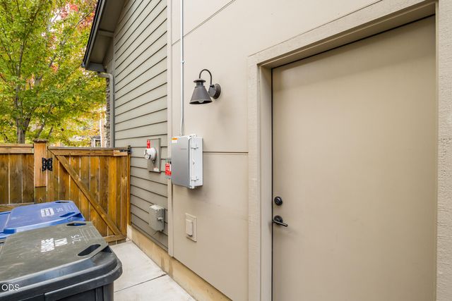 215 SW Cleveland Avenue, Bend, OR 97702