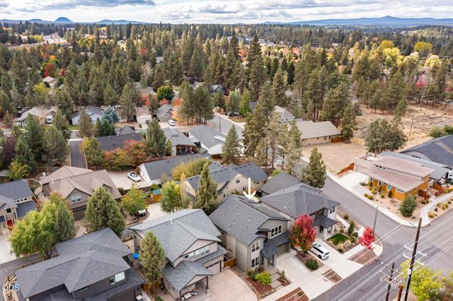 215 SW Cleveland Avenue, Bend, OR 97702