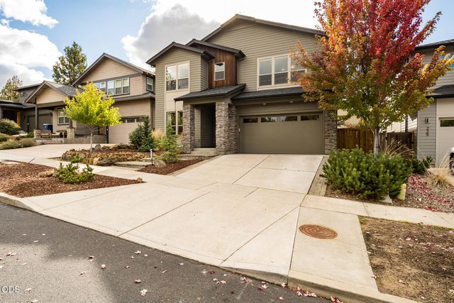 215 SW Cleveland Avenue, Bend, OR 97702