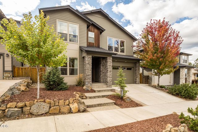 215 SW Cleveland Avenue, Bend, OR 97702