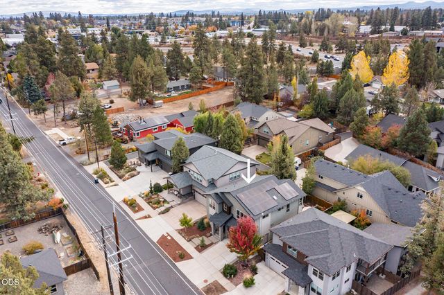 215 SW Cleveland Avenue, Bend, OR 97702