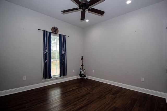 365 Running Deer Road, Grapeland, TX 75844