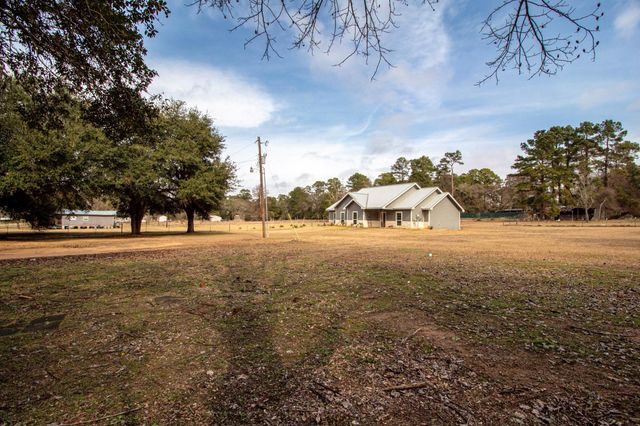 365 Running Deer Road, Grapeland, TX 75844