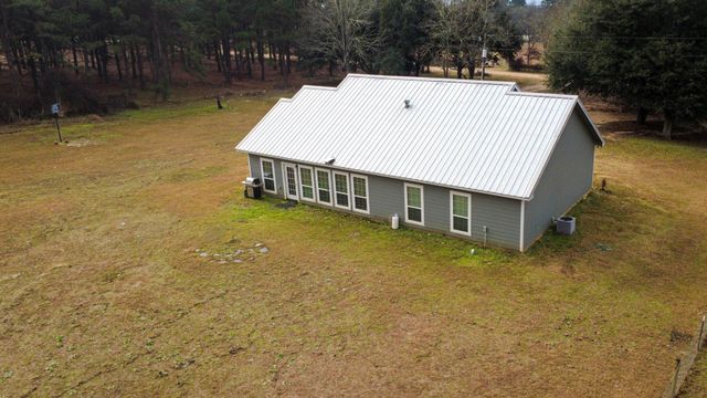 365 Running Deer Road, Grapeland, TX 75844
