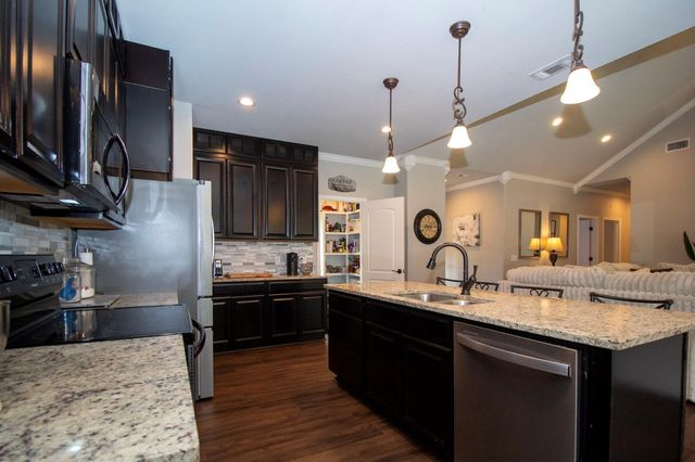 365 Running Deer Road, Grapeland, TX 75844