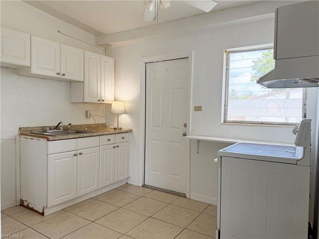 208 Martin DR NE, Port Charlotte, FL 33952