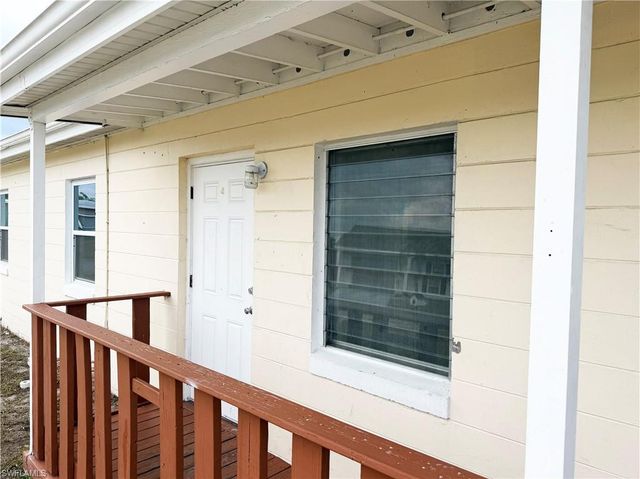 208 Martin DR NE, Port Charlotte, FL 33952