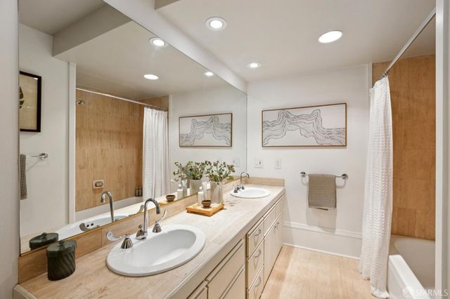 741 Grand View Avenue, San Francisco, CA 94114