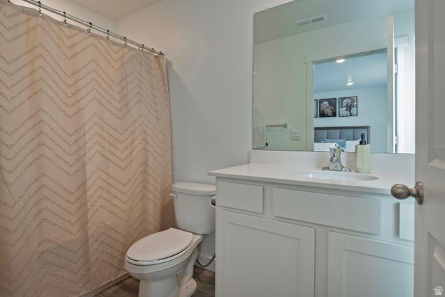 3944 N EAGLE POINT LN, Eagle Mountain, UT 84005