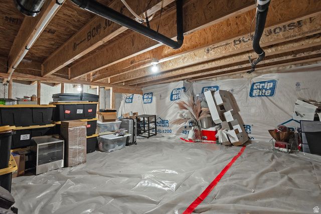 3944 N EAGLE POINT LN, Eagle Mountain, UT 84005