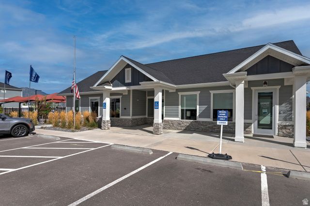 3944 N EAGLE POINT LN, Eagle Mountain, UT 84005